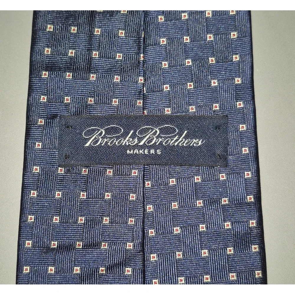 Brooks Brothers Makers Mens Silk Tie Navy Silver Red Squares Made in USA 57